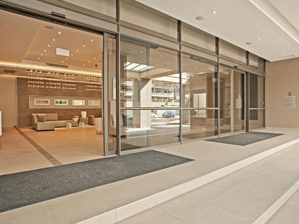 Luxurious Sandton Skye Apartment Ngoại thất bức ảnh